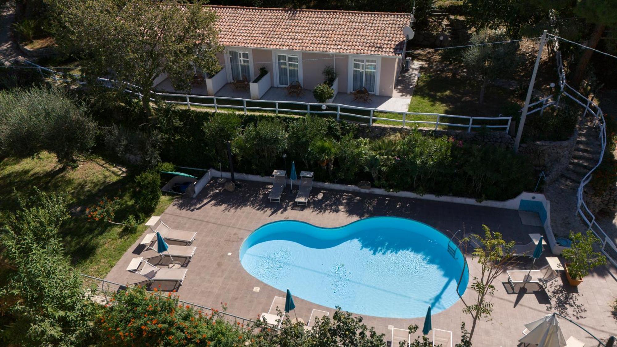 Unico Cannamele Escape Tropea By Life Resorts Parghelia Exterior photo